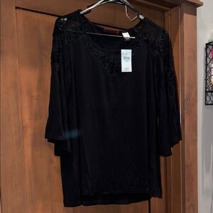 Red by BKE Black Quarter-Bell Sleeve Top w/ Neck/Shoulder Lace Inserts